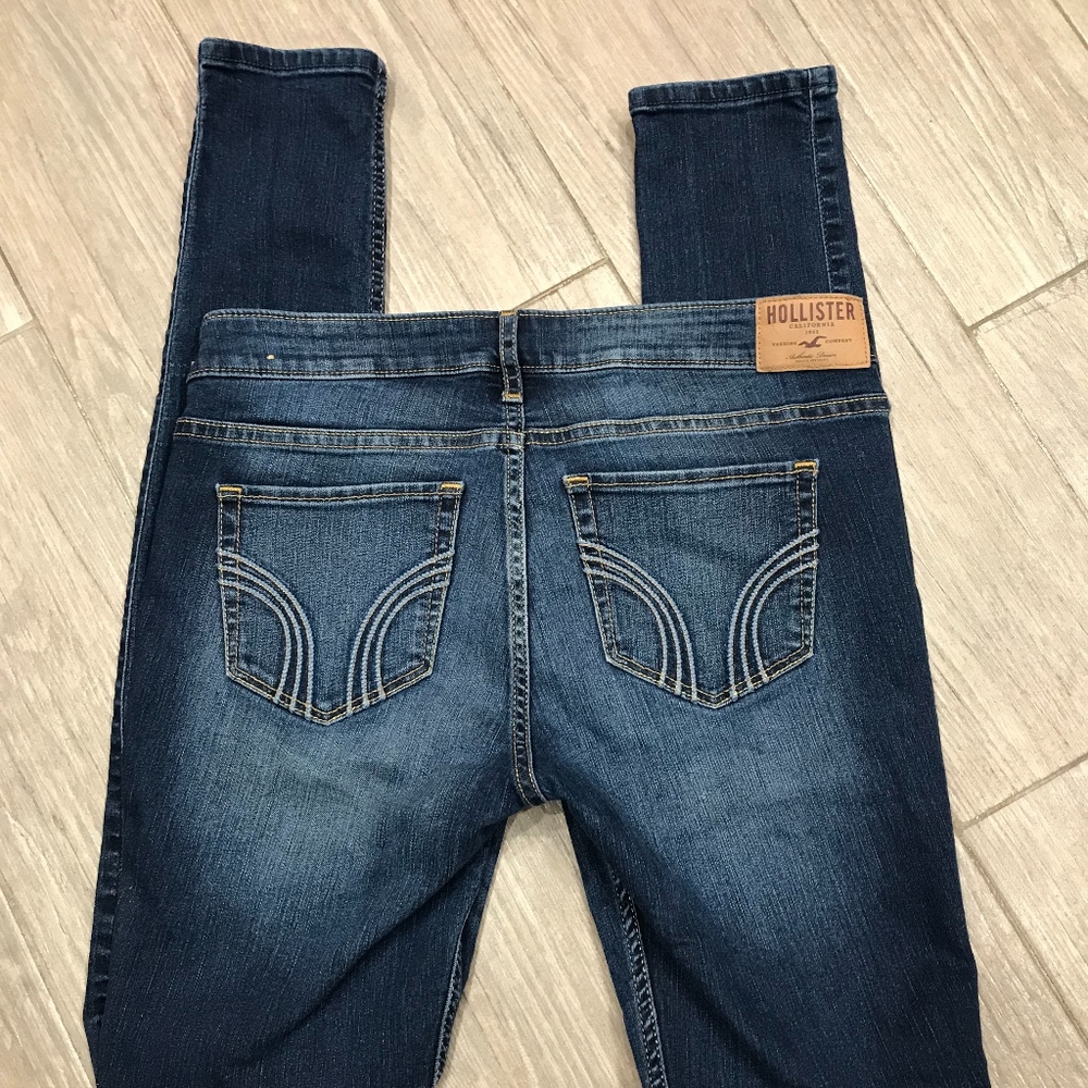 Hollister Super Skinny Jeans